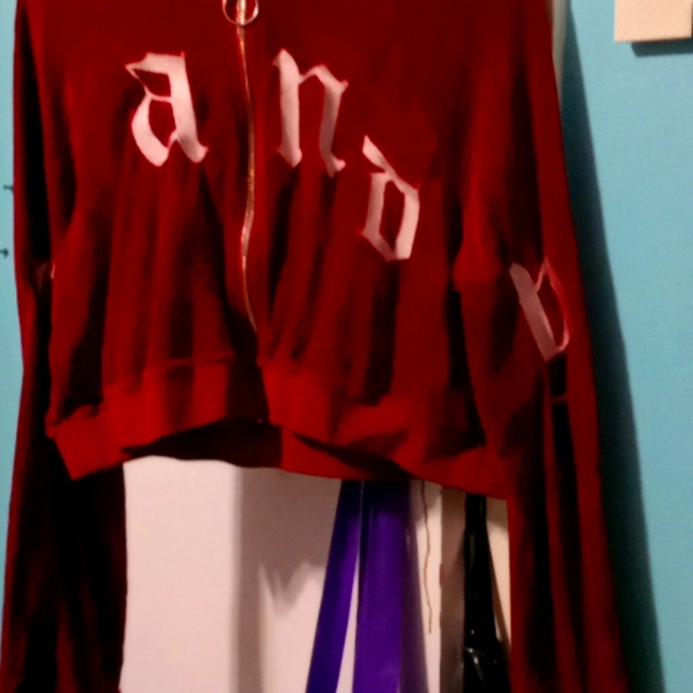 A crop velvet jacket